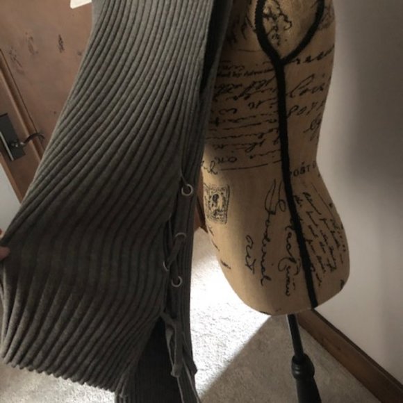 Gray Tunic - Picture 4 of 5